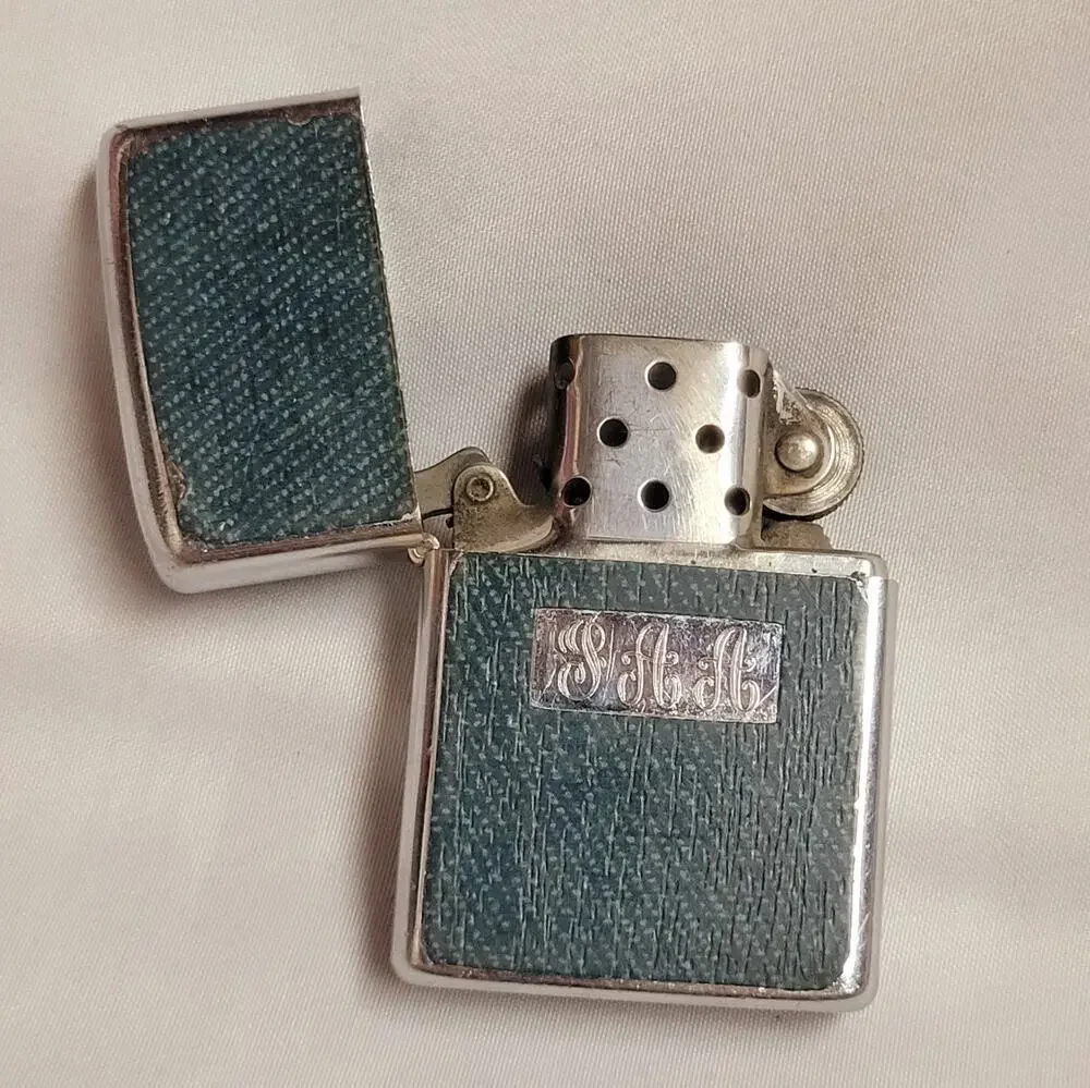 Vintage 1976 Bradford Zippo Denim Texture Jeans Model Oil Lighter Chrome Plated